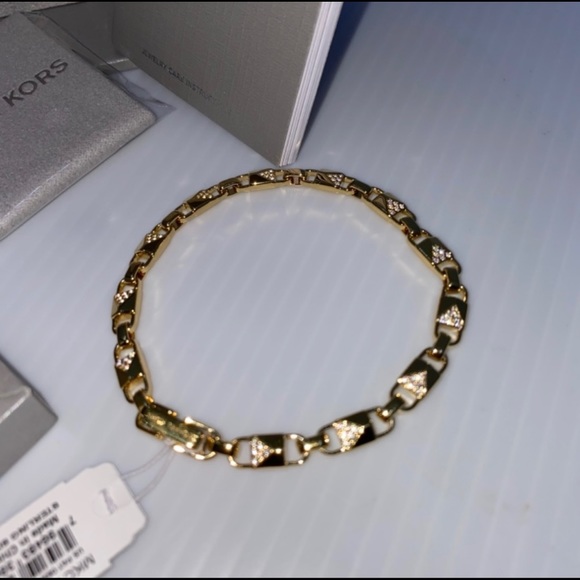 BNIB Auth  New Michael Kors Bracelet Yellow Gold Great Gift Item - Picture 3 of 4